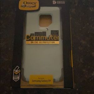 Mint blue otter box Samsung galaxy s9 phone case
